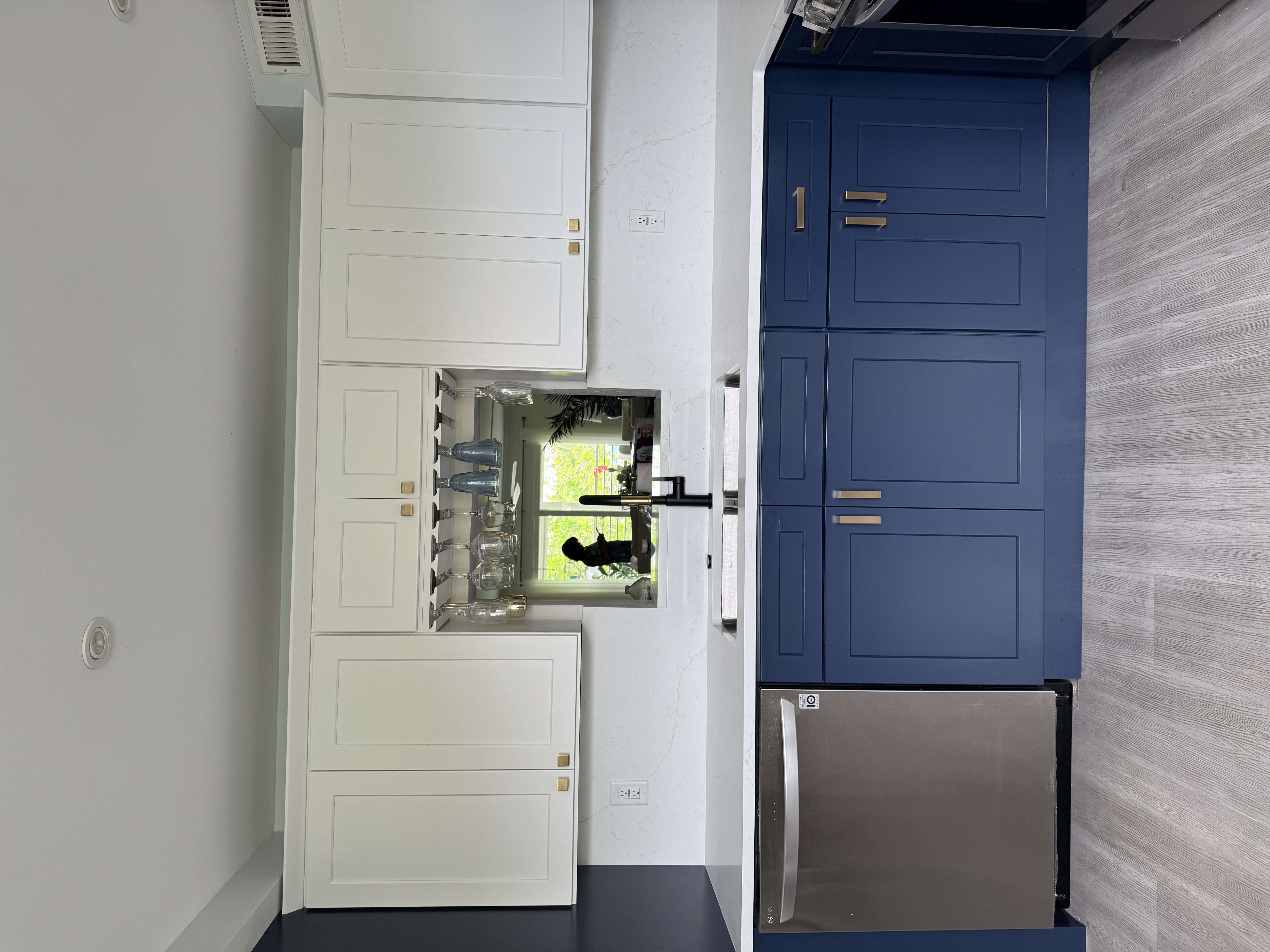 Transitional Kitchen Remodel by Florico Kitchen Cabinets & Design — Project 1 project photo 2