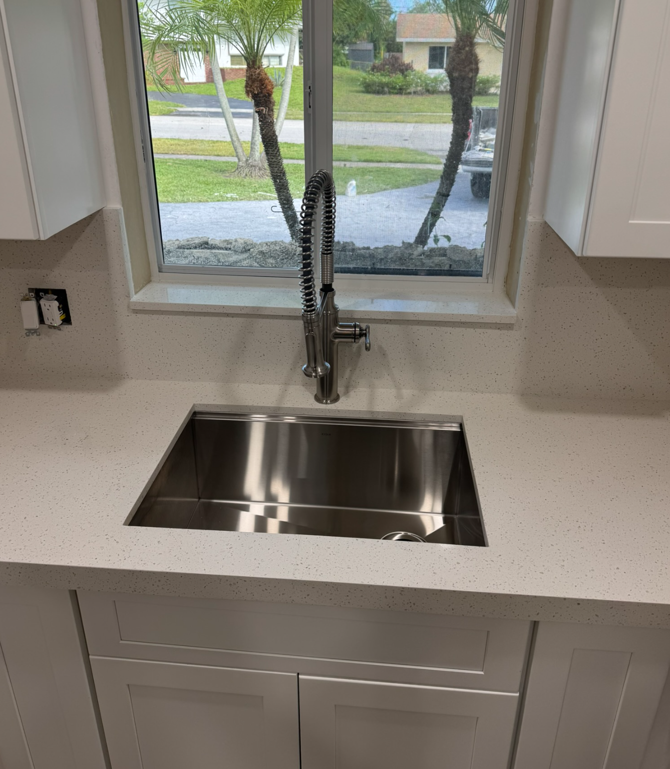 Modern White U-Shaped Kitchen